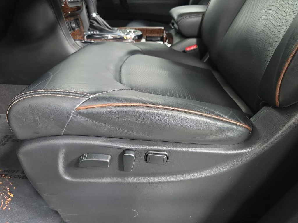 Used 2017 White Nissan SL image 23