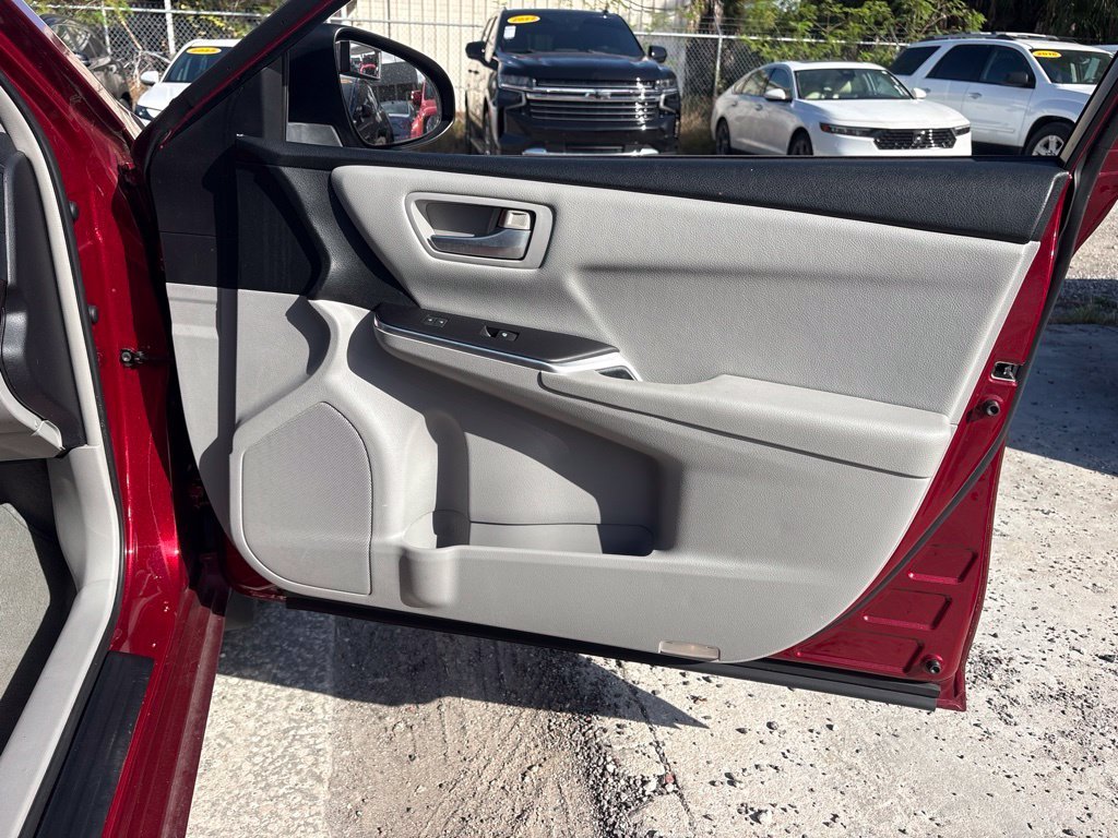 Used 2016 Red Toyota LE image 21