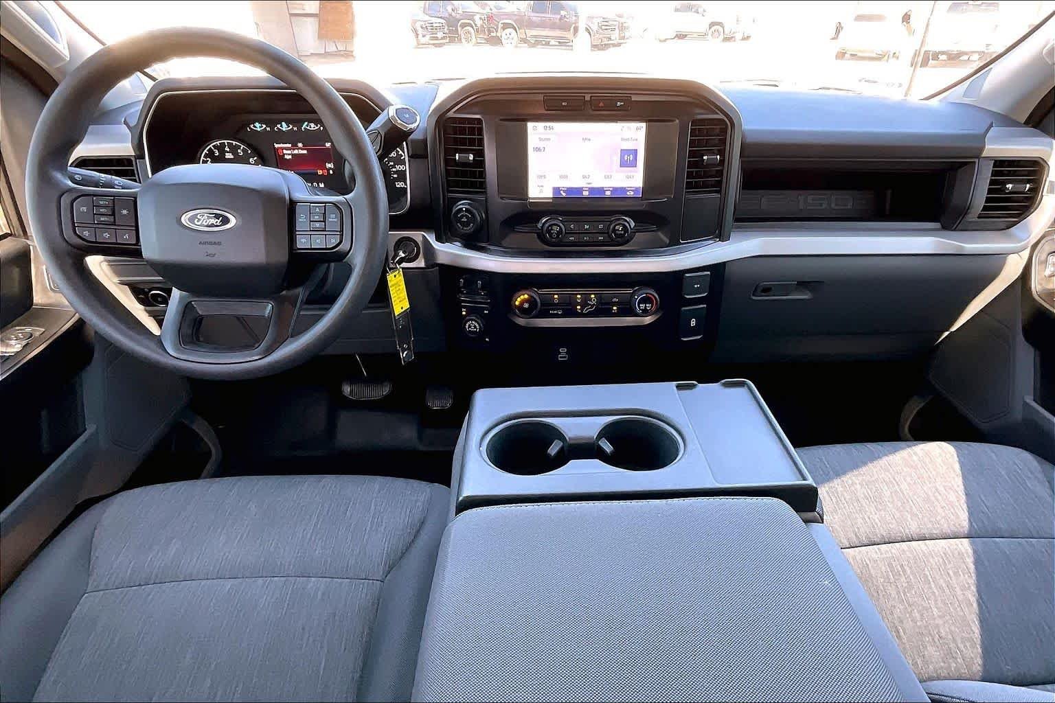 Used 2022 Oxford White Ford XL image 36