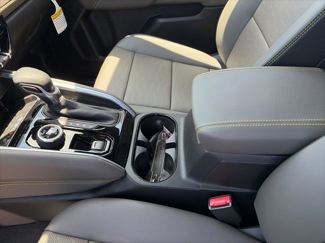 2026 Chevrolet Colorado ZR2 - Photo 13