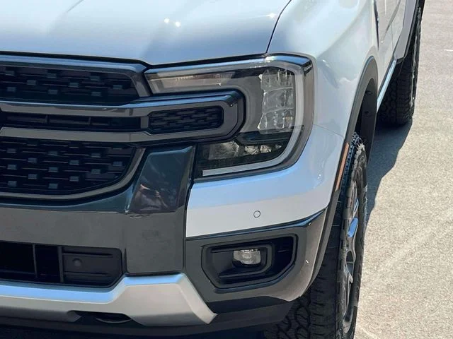New 2026 Oxford White Ford XLT image 9