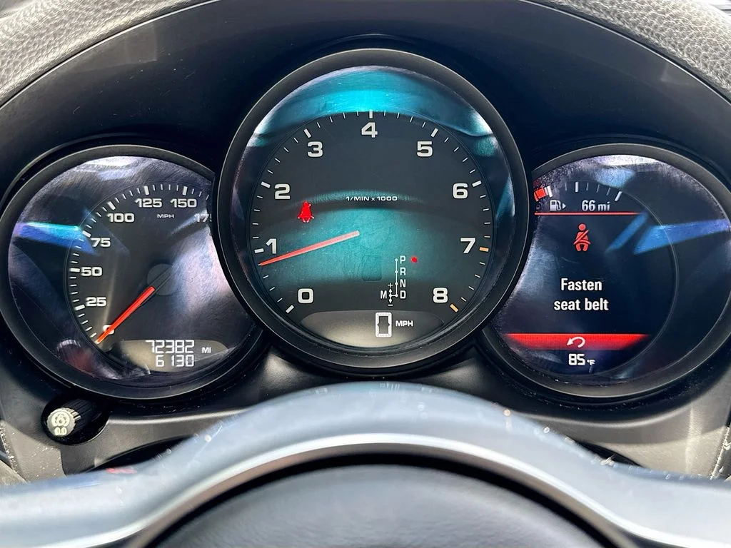 Used 2018  Porsche  image 13