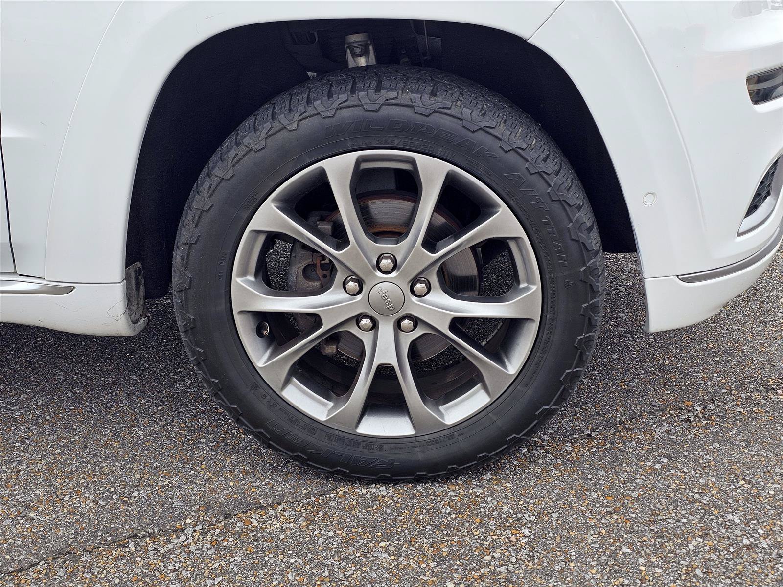 Used 2020 Bright White Clearcoat Jeep Summit image 6