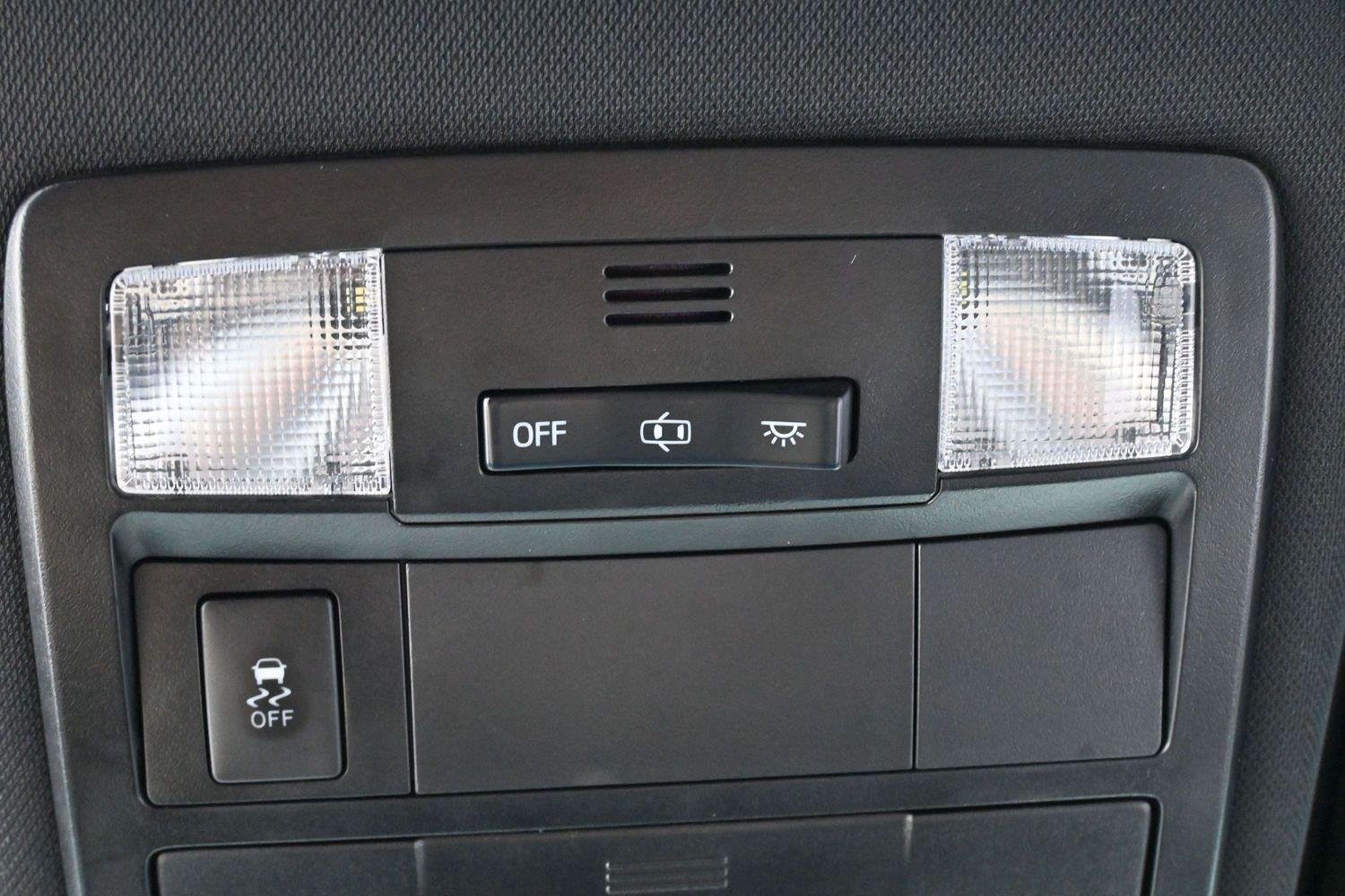 Used 2019 Midnight Black Metallic Toyota SR5 image 24