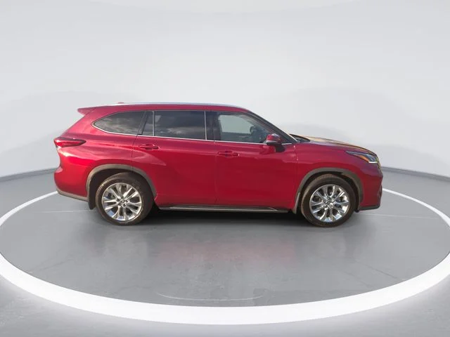 Used 2022 Red Toyota Limited image 9