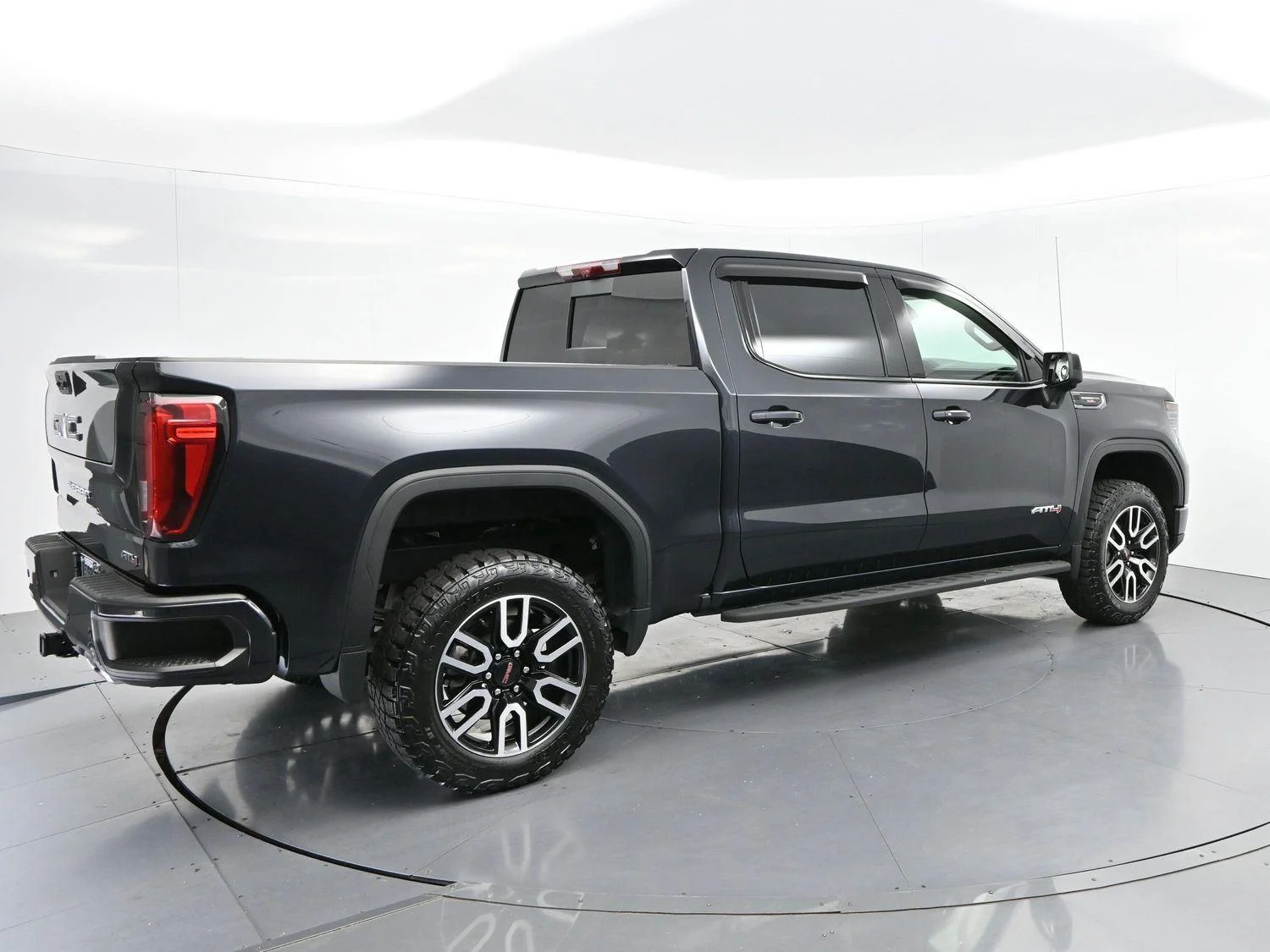 Used 2024 Titanium Rush Metallic GMC AT4 image 7