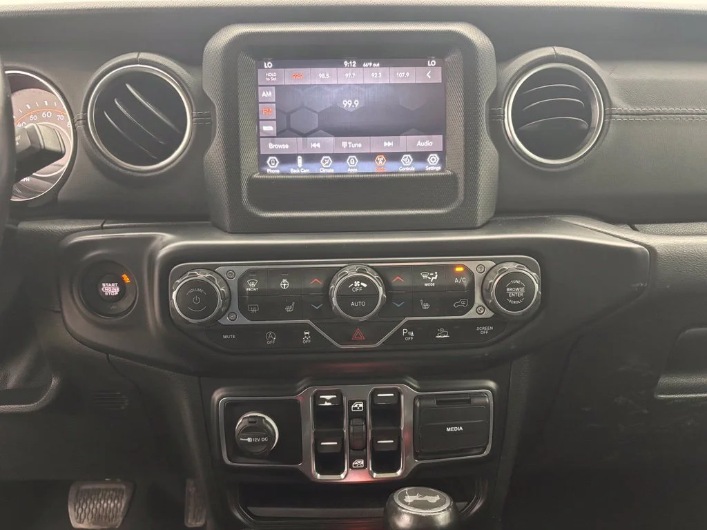 Used 2021 Green Jeep Unlimited Sahara image 28