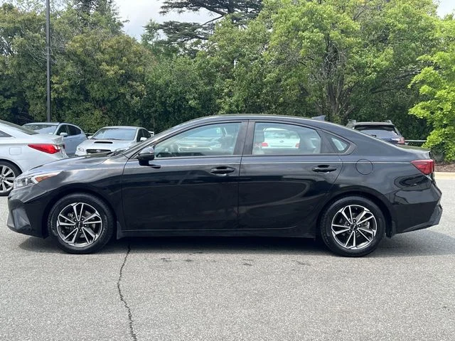 Used 2023 Black Kia LXS image 10