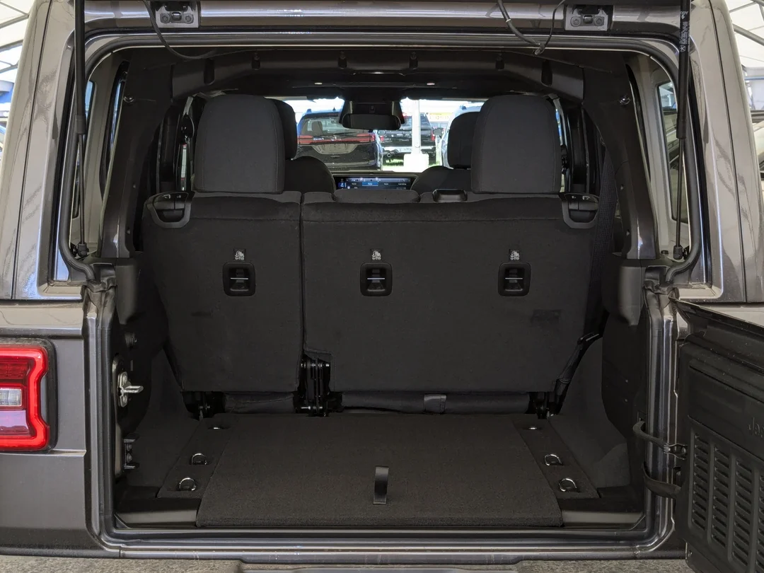 New 2026 Grey Jeep Sahara - - 4x4 - Body- Color Top - Side Steps - 2.0L Turbo - Remote Start & More! image 26
