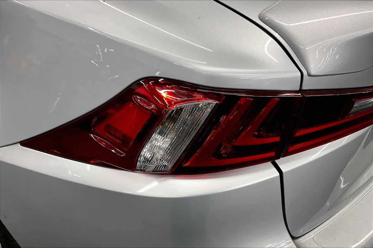 Used 2016 Silver Lining Metallic Lexus  image 28