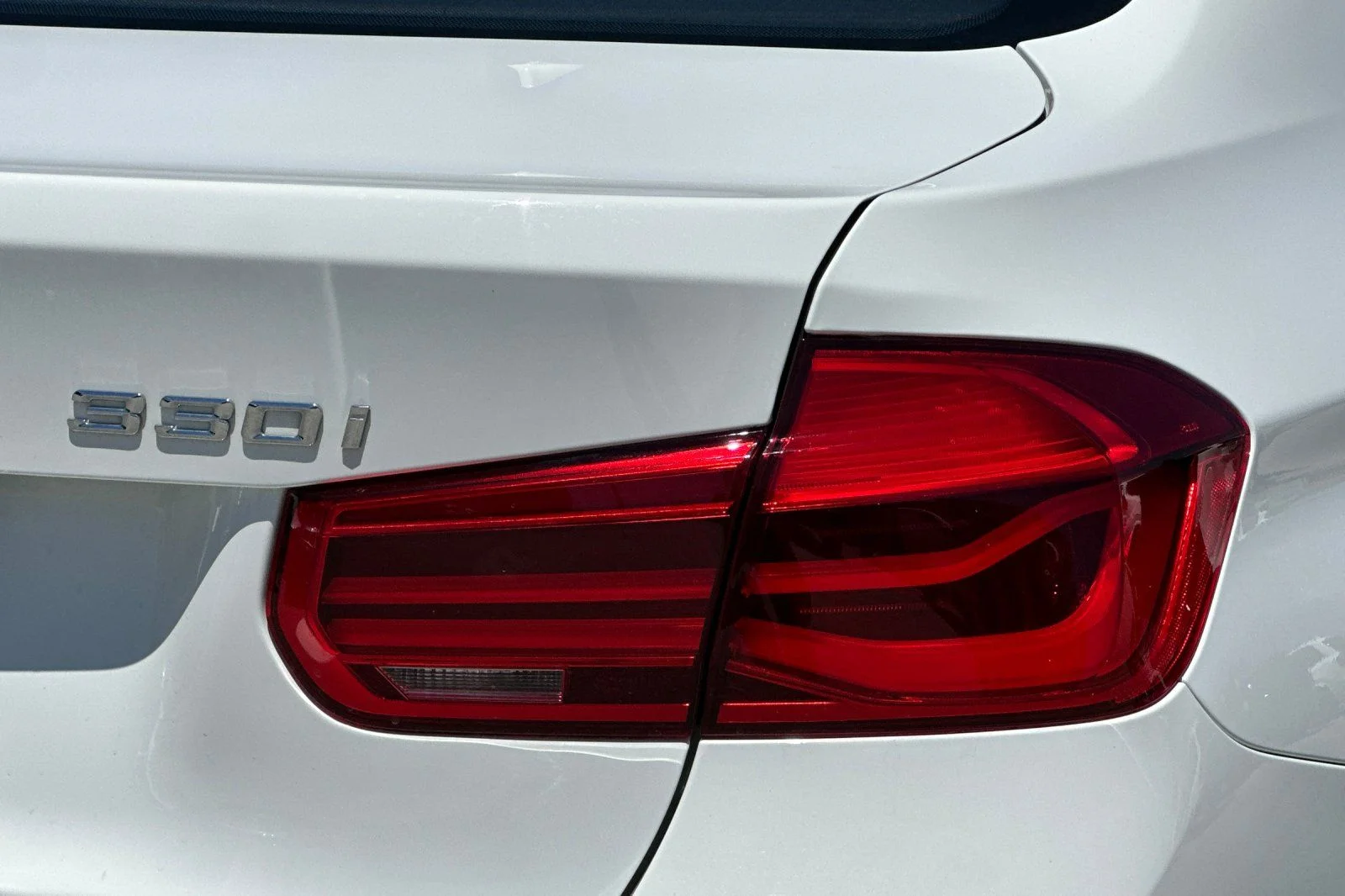 Used 2018 White BMW 330i image 34