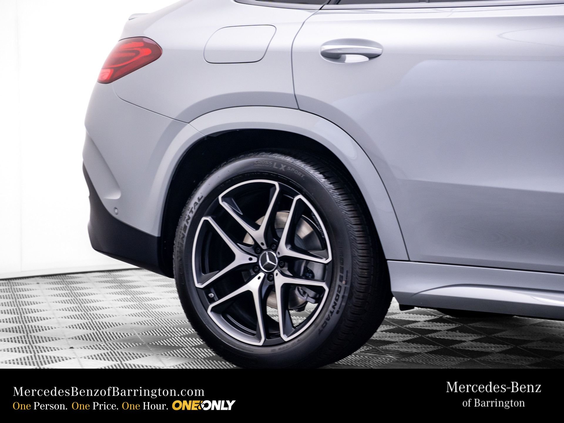 New 2026 MANUFAKTUR Alpine Grey Mercedes-Benz GLE 53 AMG® image 38