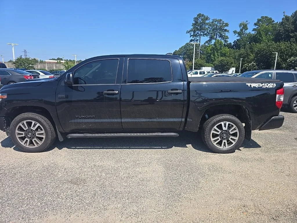 Used 2020 Black Toyota SR5 image 8