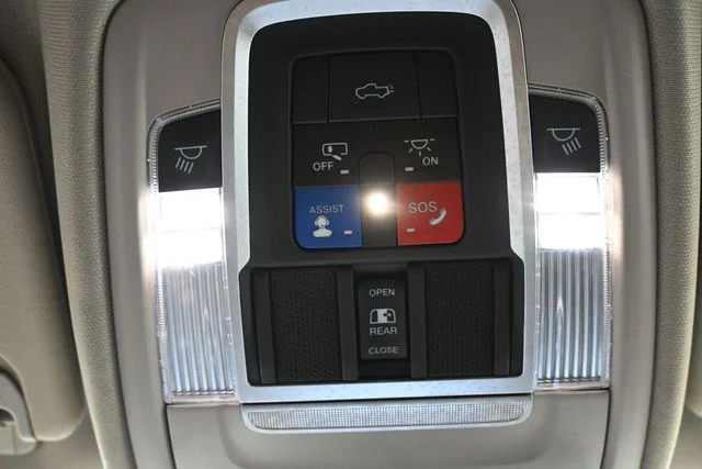 Used 2022 White Ram Laramie image 27