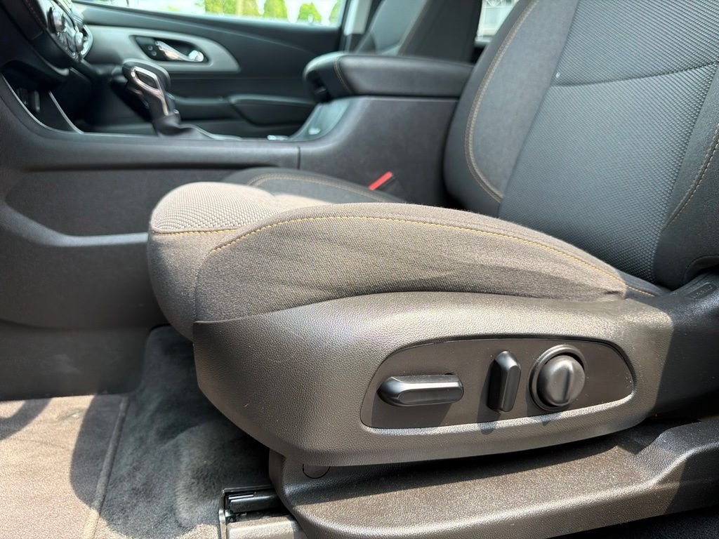 Used 2021 Gray Chevrolet LT image 20