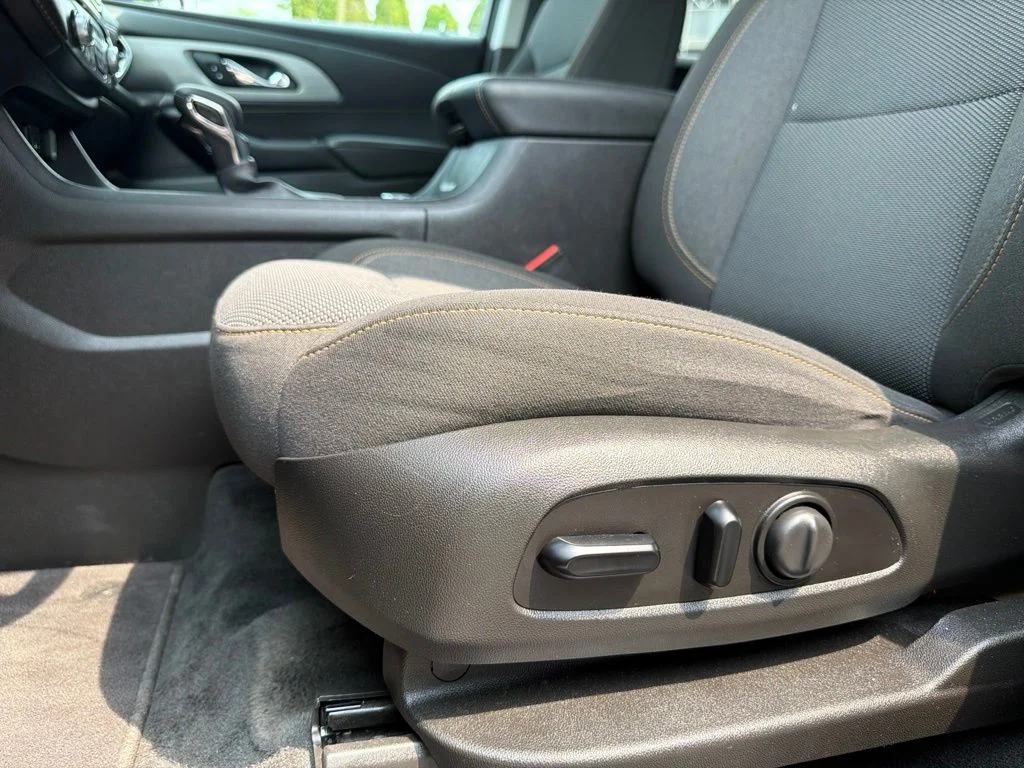 Used 2021 Gray Chevrolet LT image 20