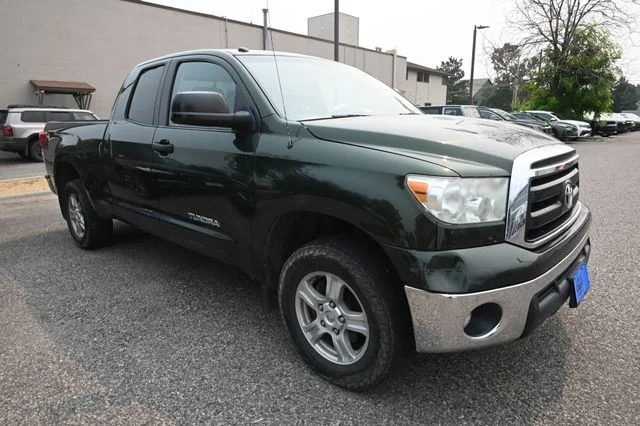 Used 2012 Green Toyota Grade image 7