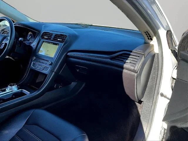 Used 2018 Oxford White Ford  image 30