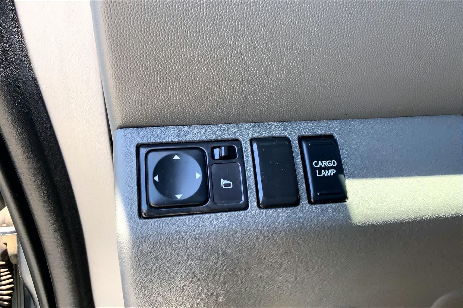 Used 2019 Gun Metallic Nissan SL image 29