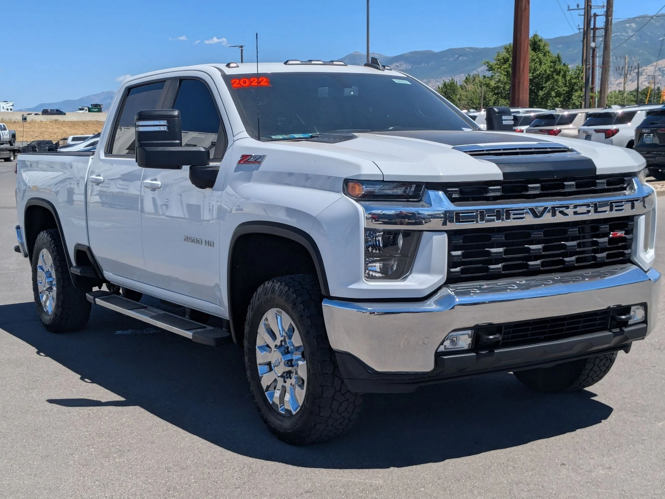 Used 2022 Summit White Chevrolet LT image 7