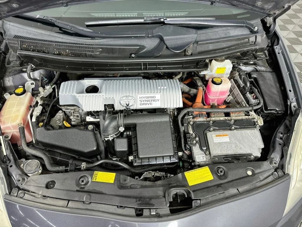 Used 2012 Winter Gray Metallic Toyota Two image 27
