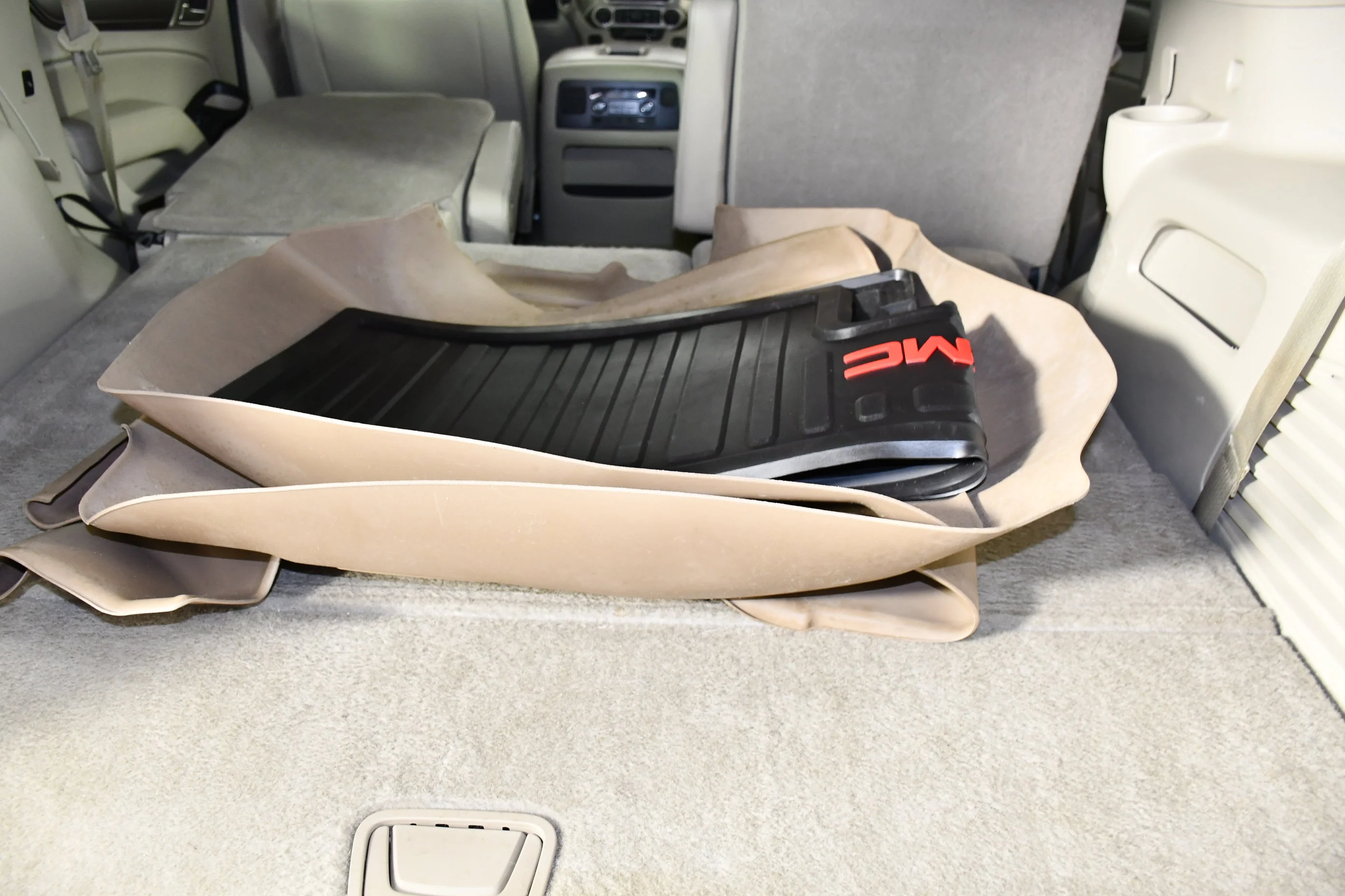 Used 2018 Onyx Black GMC Denali image 54