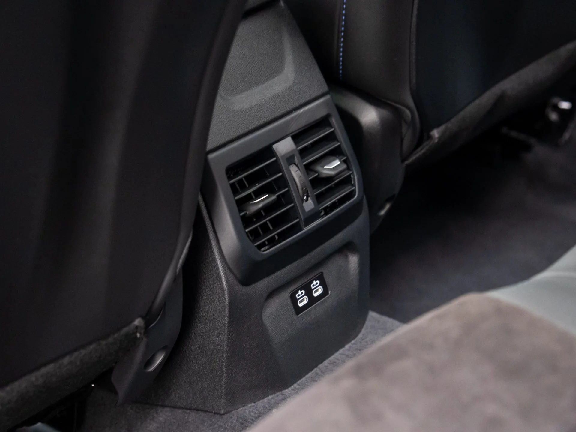 2026 BMW 2 Series 228 - Photo 18