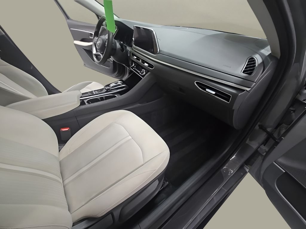 Used 2023 Gray Hyundai SEL image 25