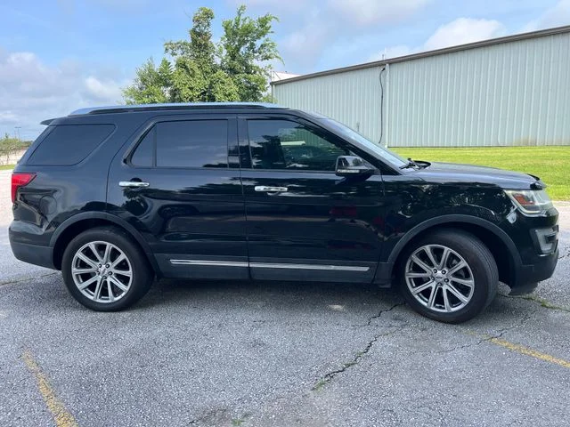 Used 2017 Black Ford Limited image 6