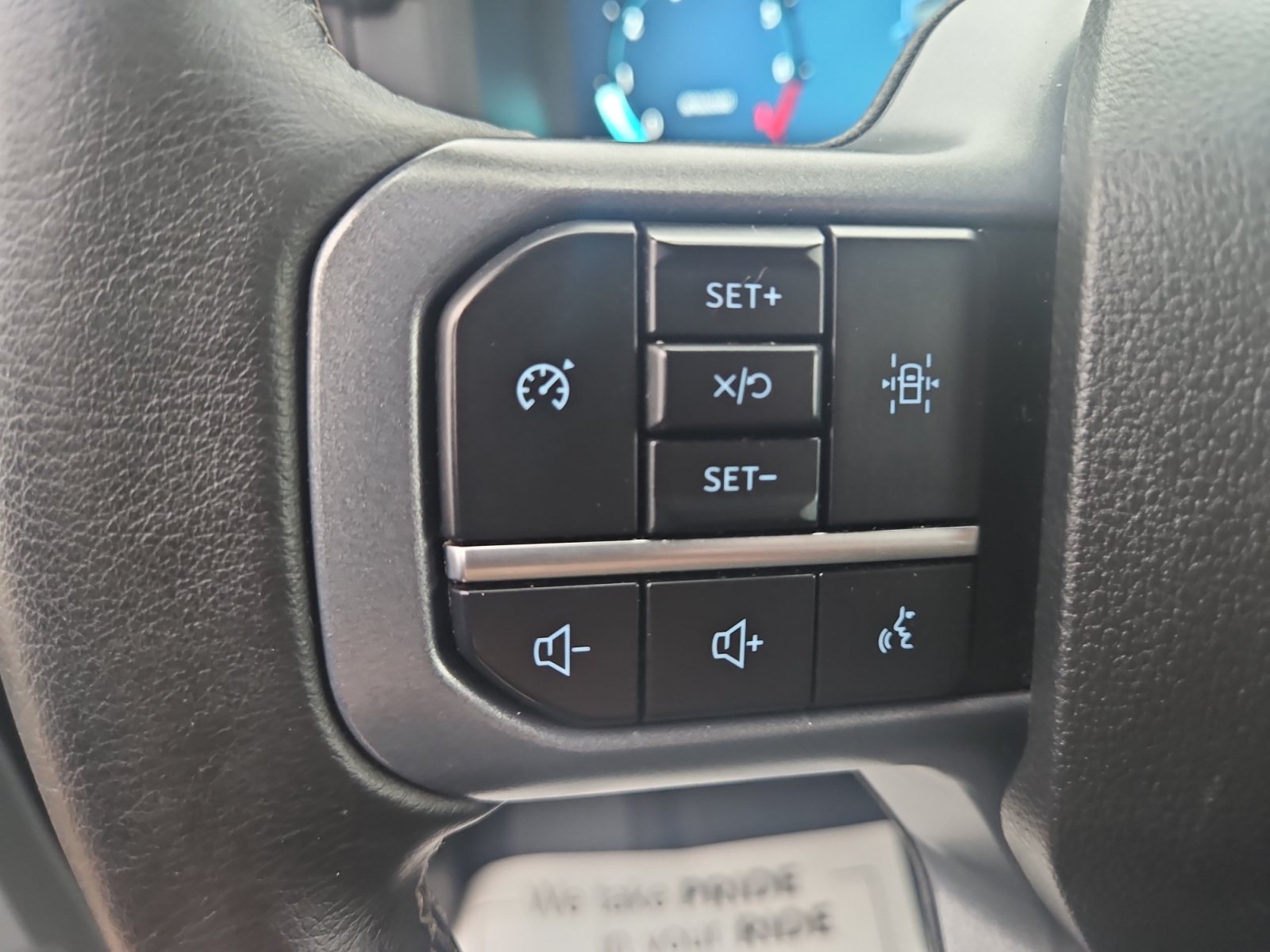 Used 2025 Black Metallic Ford XLT image 23