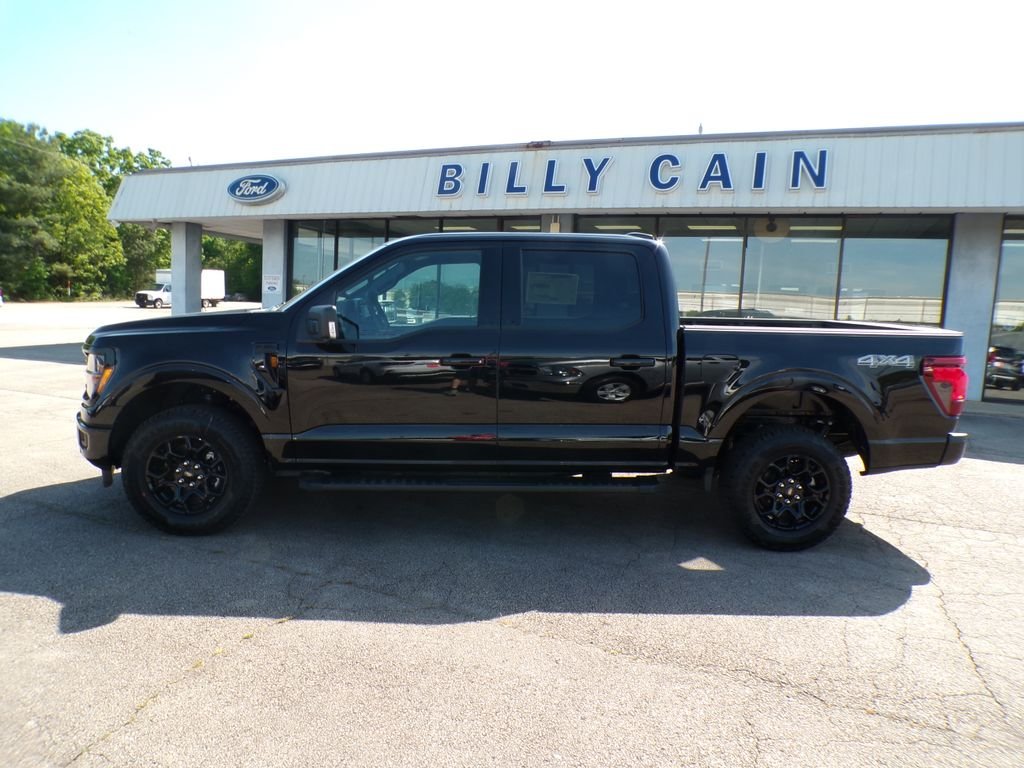 New 2026 Agate Black Metallic Ford XLT image 4