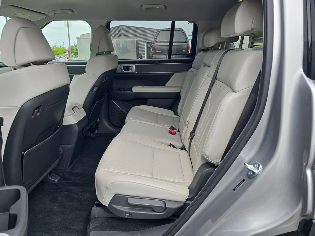 Used 2025 Silver Hyundai SEL image 14