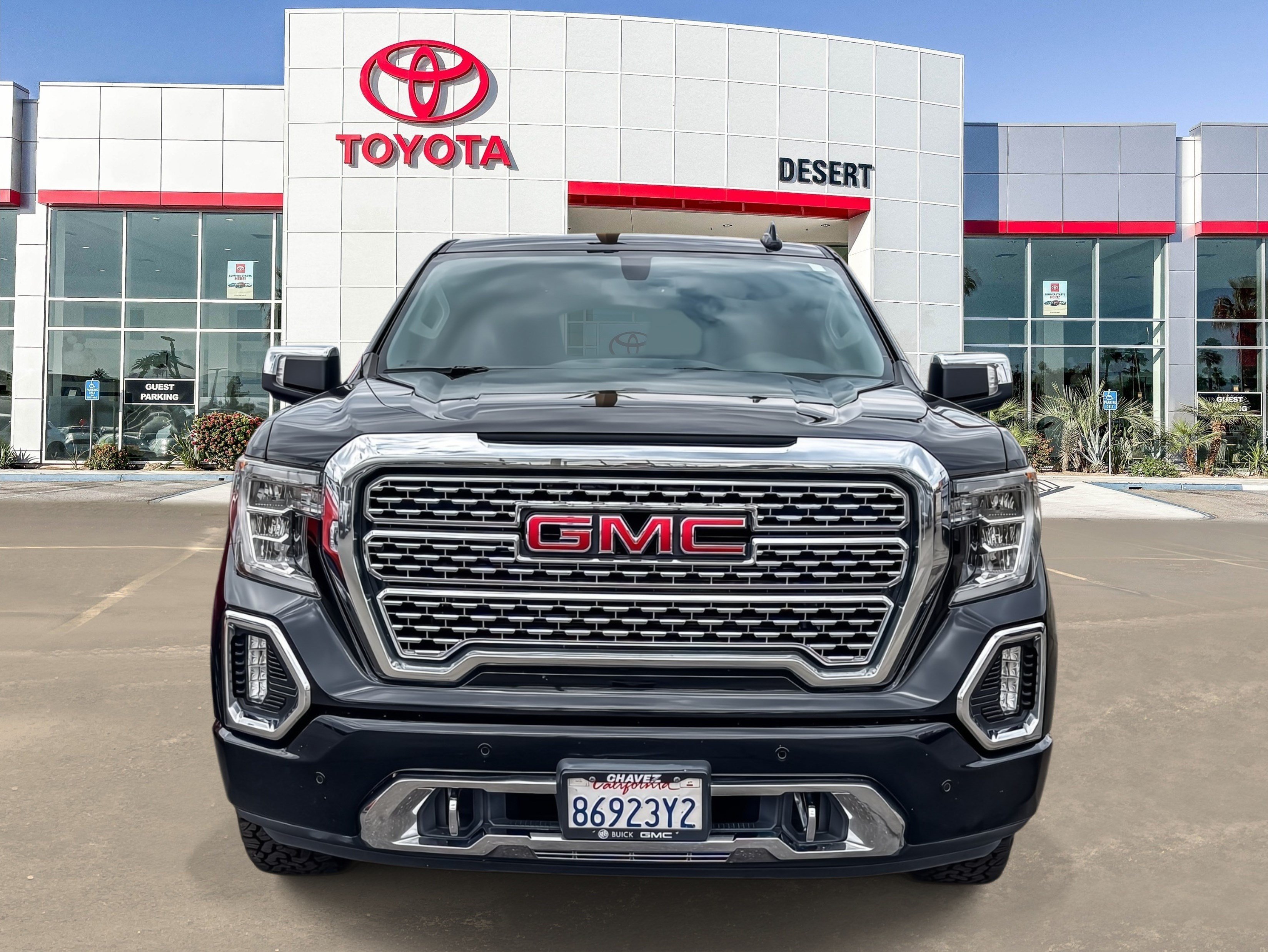 Used 2020 Onyx Black GMC Denali image 2