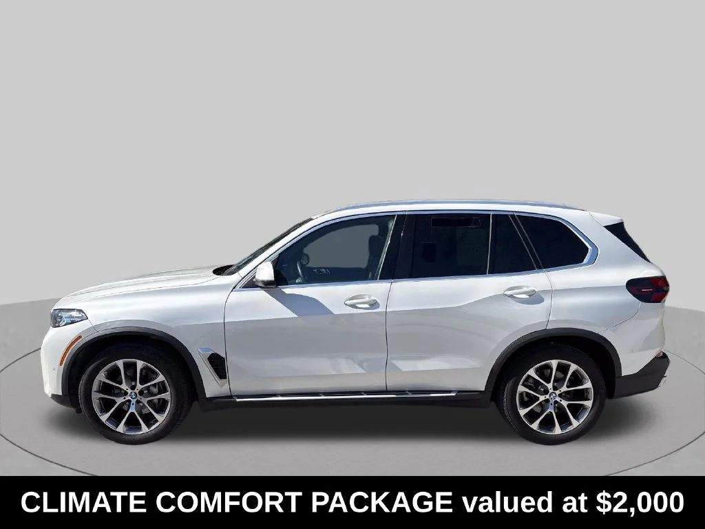 Used 2025 White BMW xDrive40i image 2