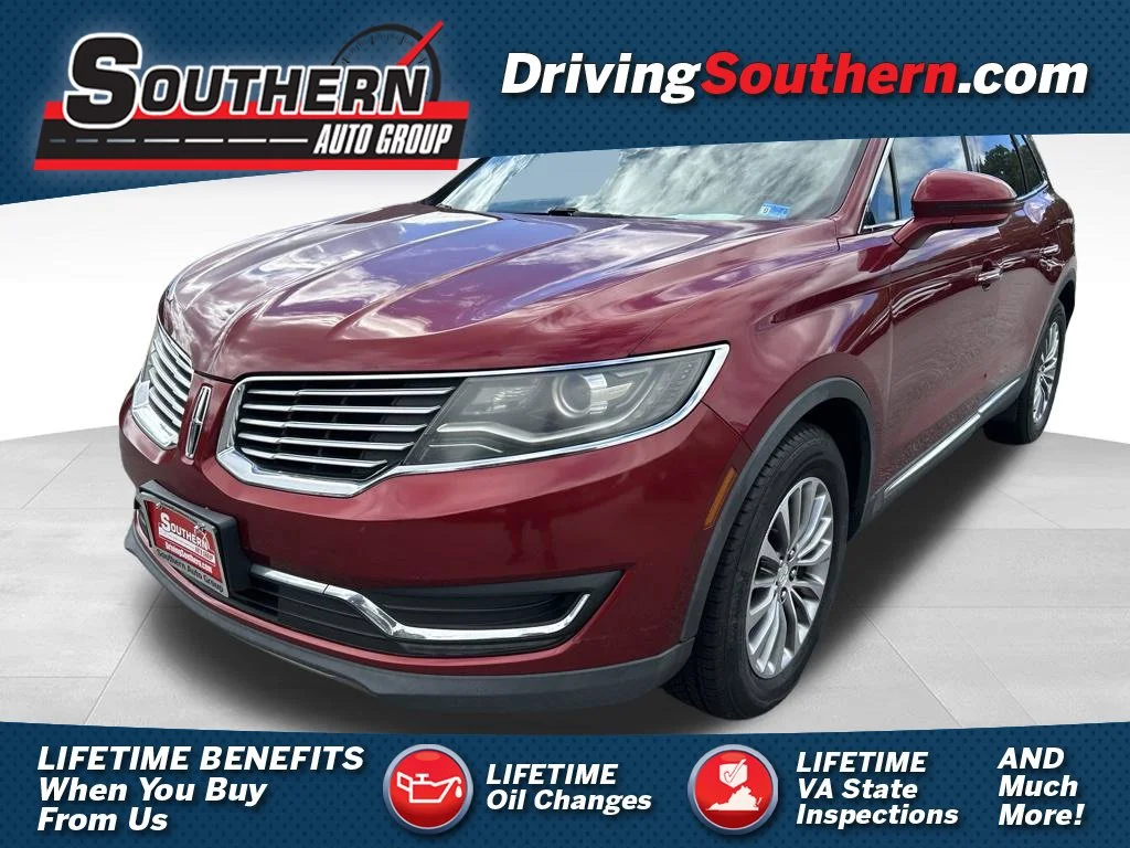 Used 2016 Red Lincoln Select image 1