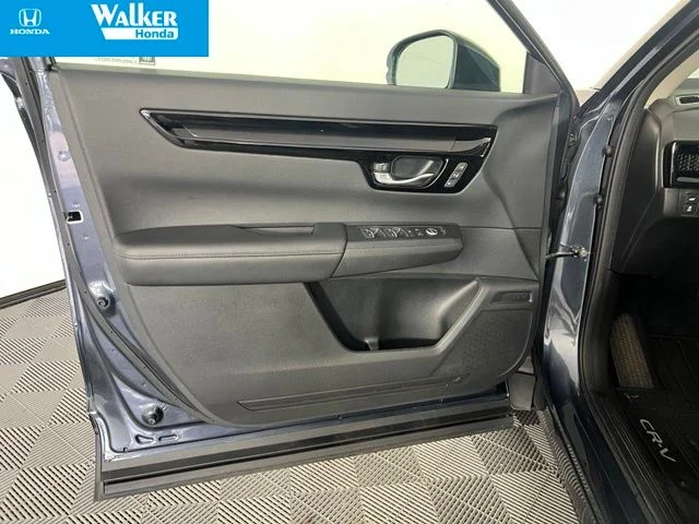 Used 2024  Honda EX-L image 17