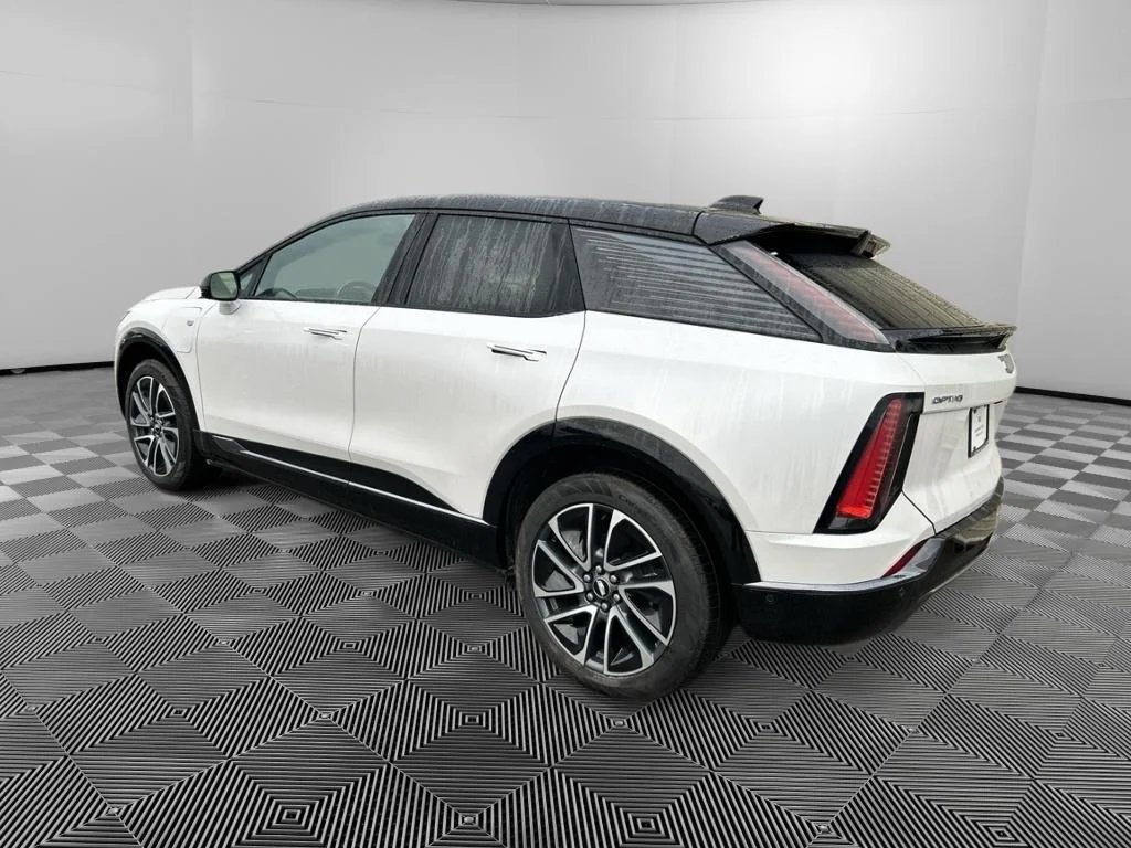 2025 Cadillac OPTIQ Sport 1 - Photo 4