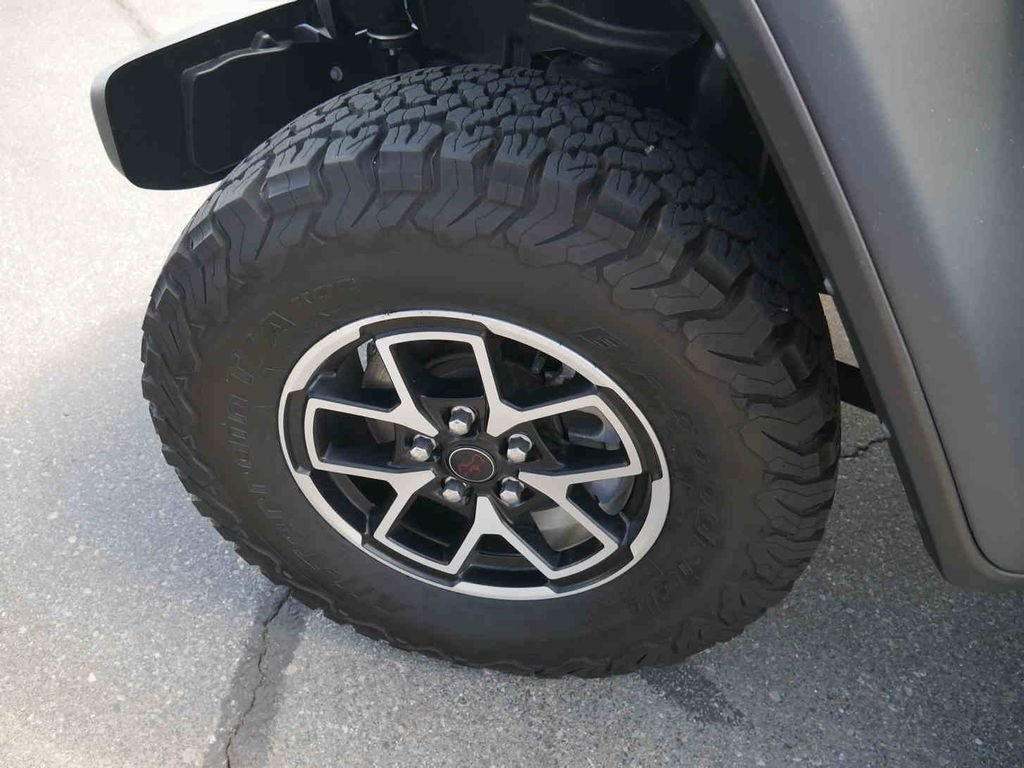 Used 2024 Black Jeep Rubicon image 13