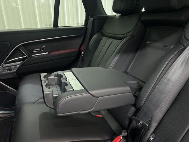 Certified Used 2025 Fuji White Land Rover SE image 16