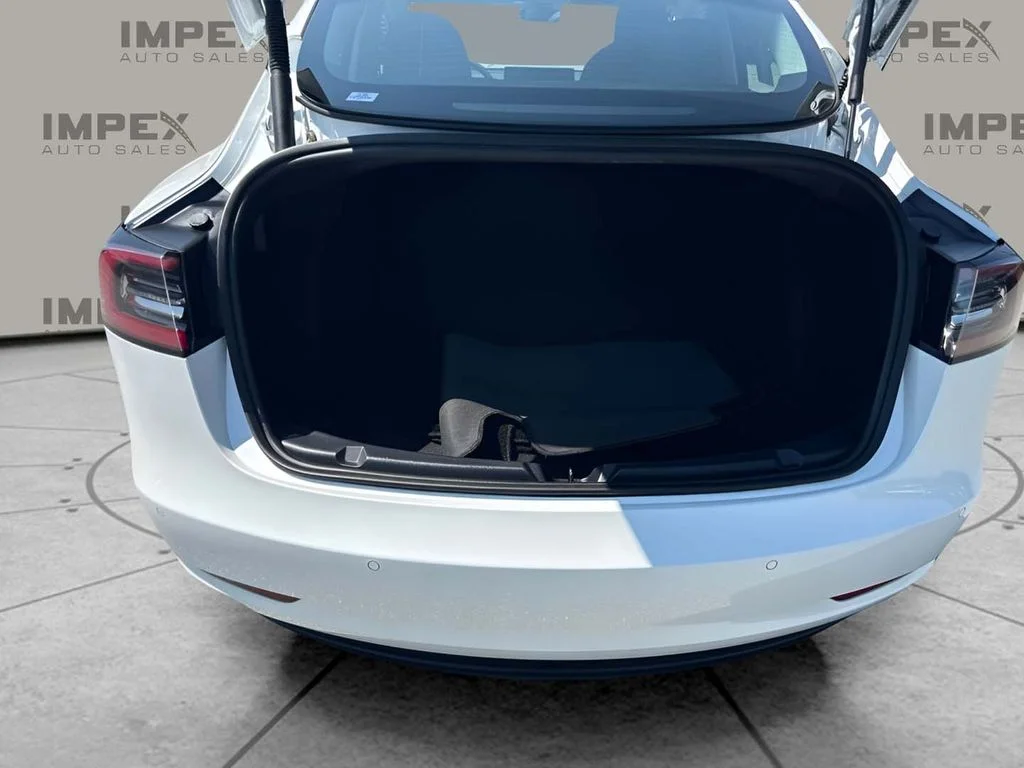 Used 2021  Tesla Standard Range Plus image 20