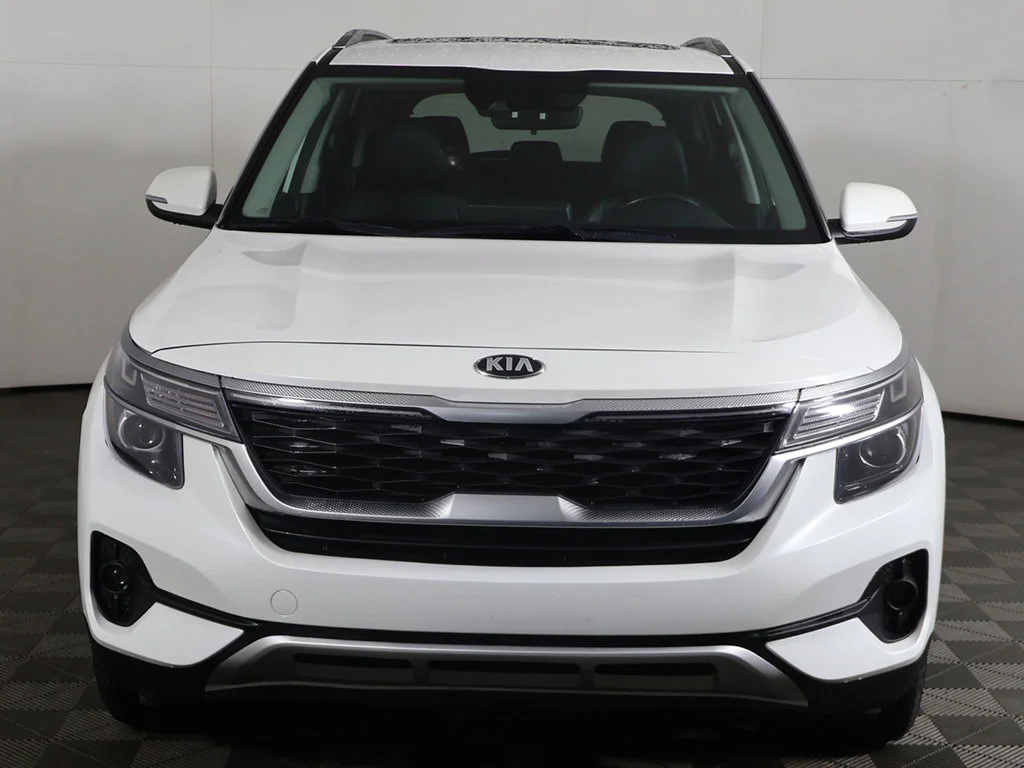 Used 2021 White Kia EX image 12