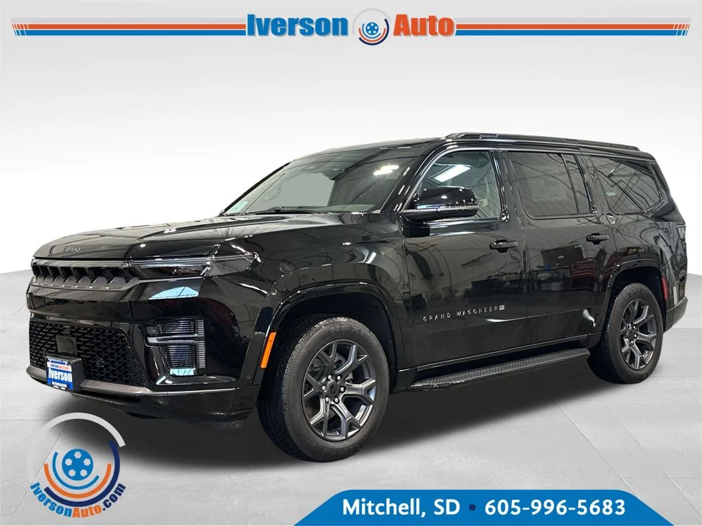 New 2026 High Gloss Black Exterior Paint Jeep Limited Altitude image 3
