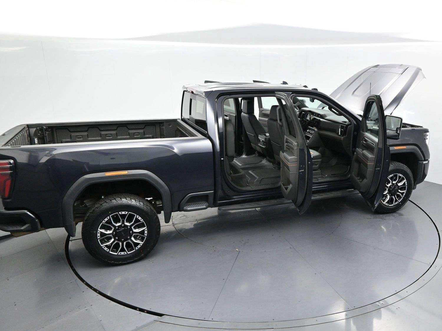 Used 2024 Titanium Rush Metallic GMC AT4 image 39