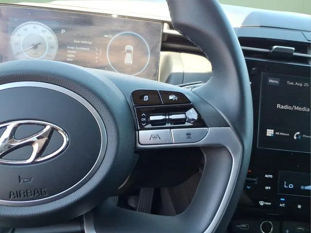 Used 2023 Gray Hyundai SEL image 25