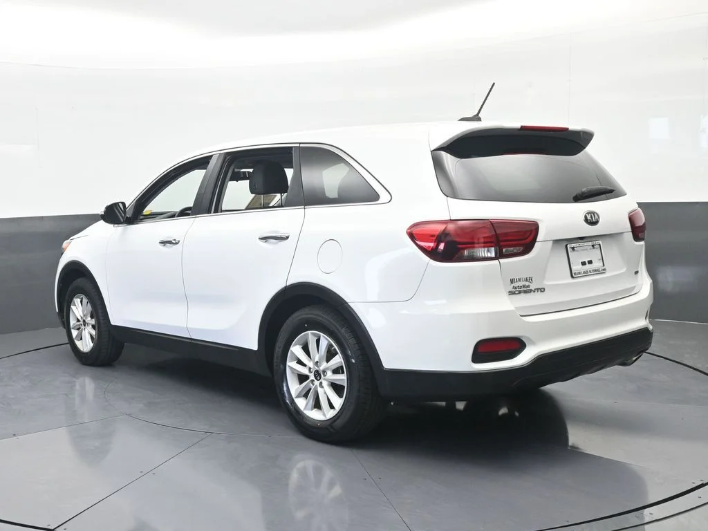 Used 2020 Snow White Pearl Kia LX image 4