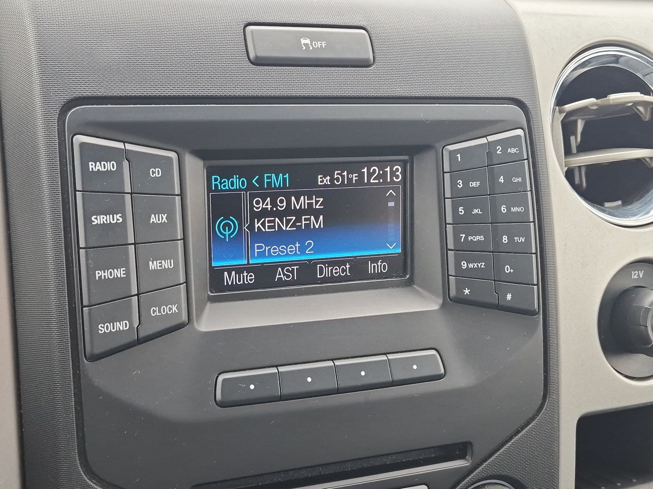 Used 2013 Blue Ford XLT image 21