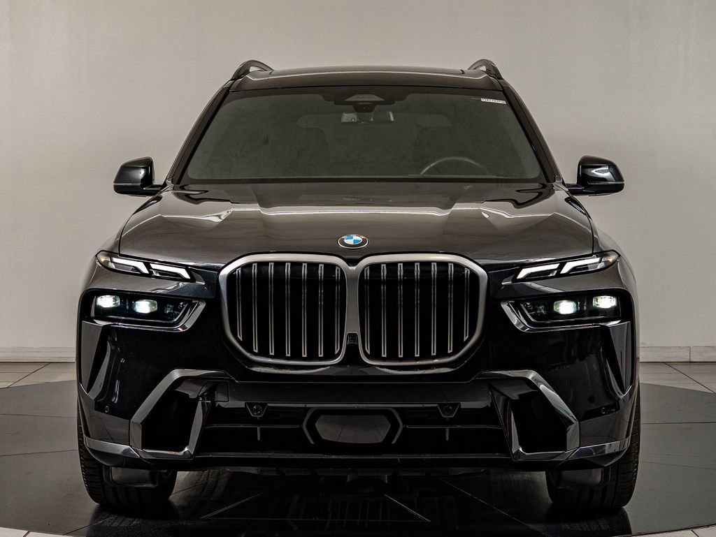 Used 2025 Black Sapphire Metallic BMW xDrive40i image 2