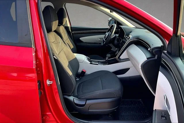 Used 2022 Red Hyundai SEL image 5