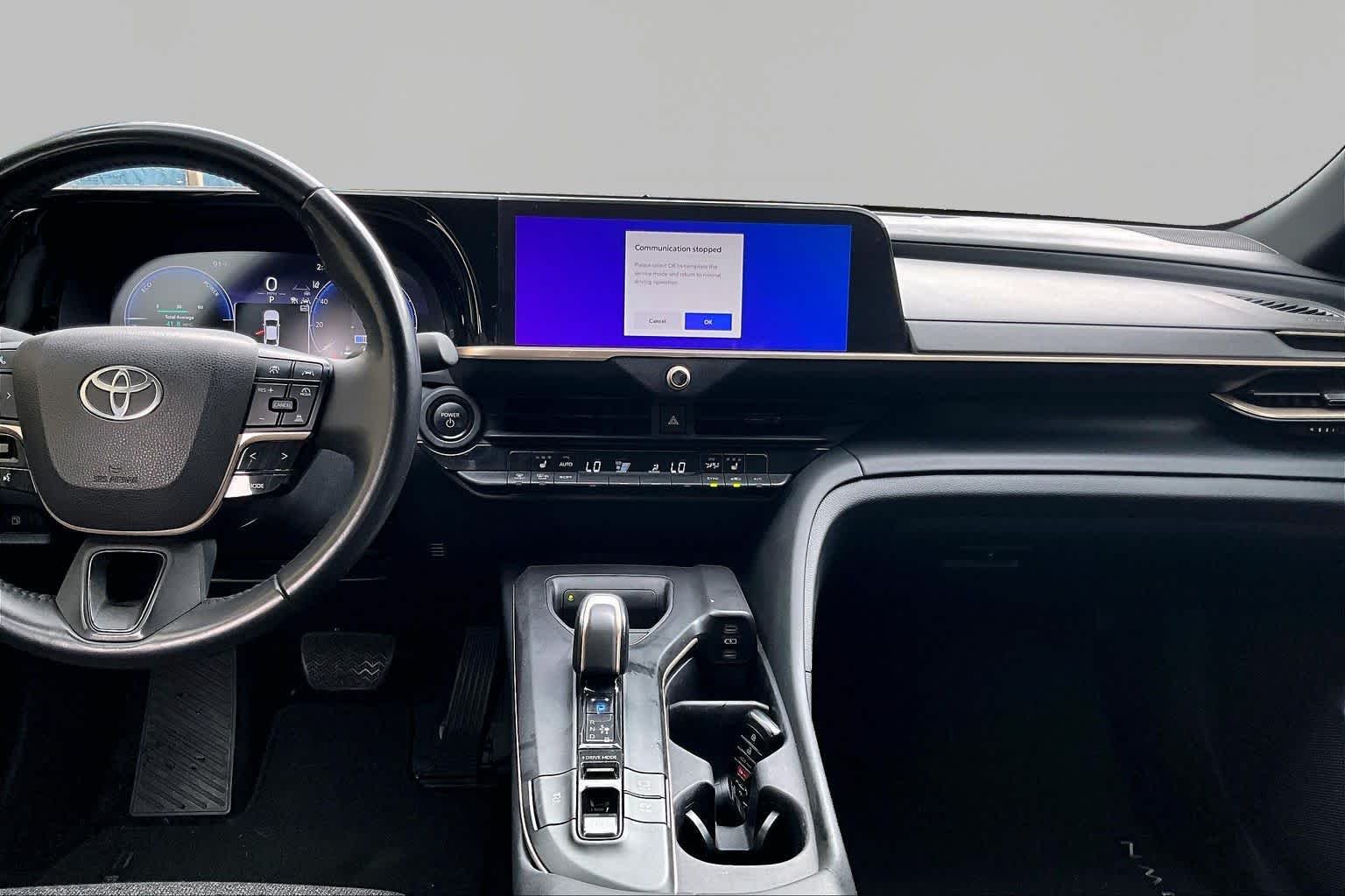 Used 2023 Oxygen White Toyota XLE image 7