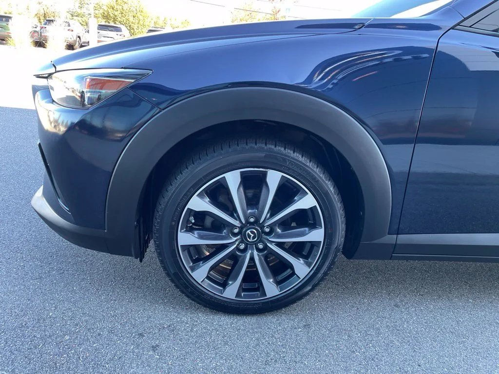 Used 2019 Blue Mazda Touring image 8